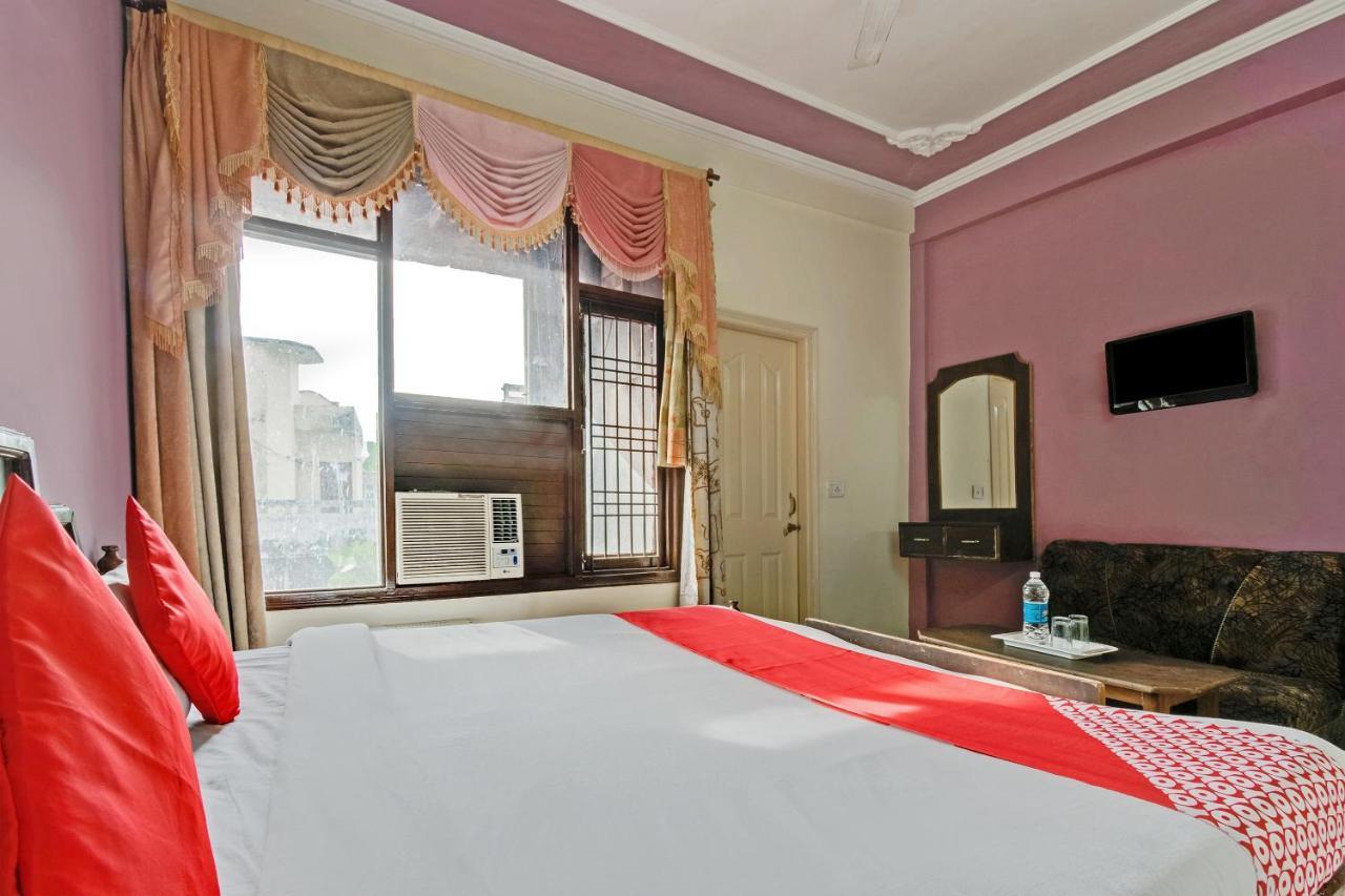 Oyo 24888 Hotel Sham Palace Katra  Bagian luar foto