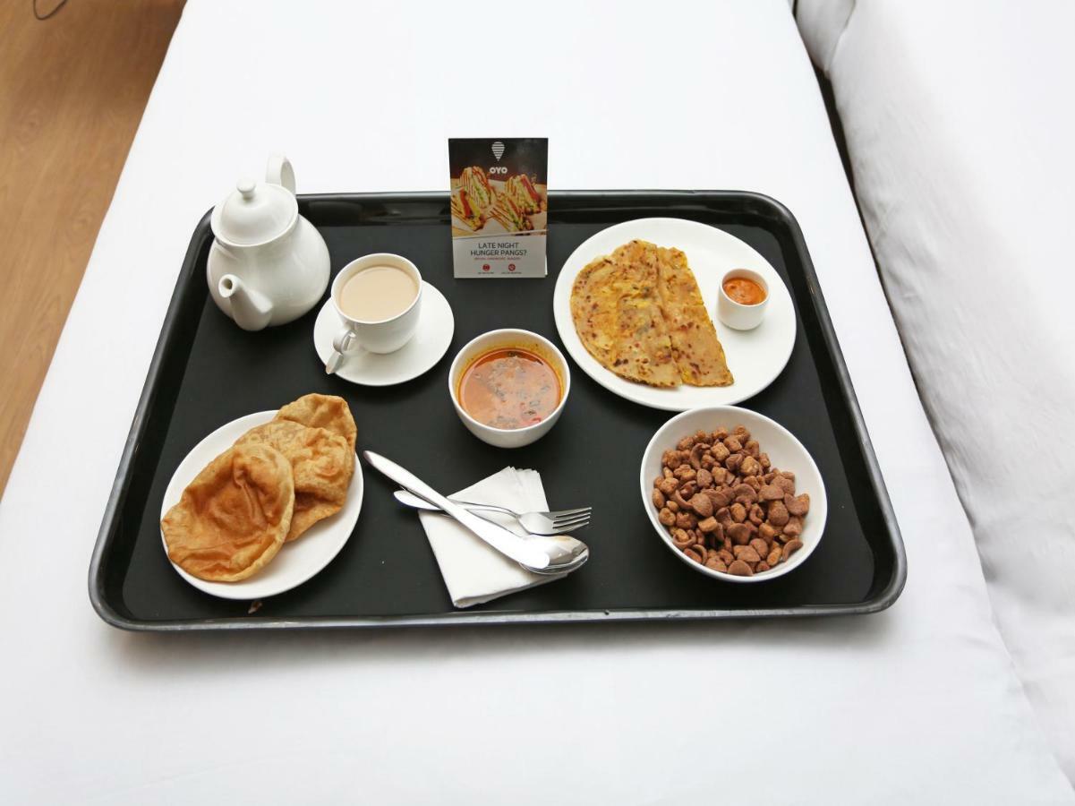 Oyo 24888 Hotel Sham Palace Katra  Bagian luar foto